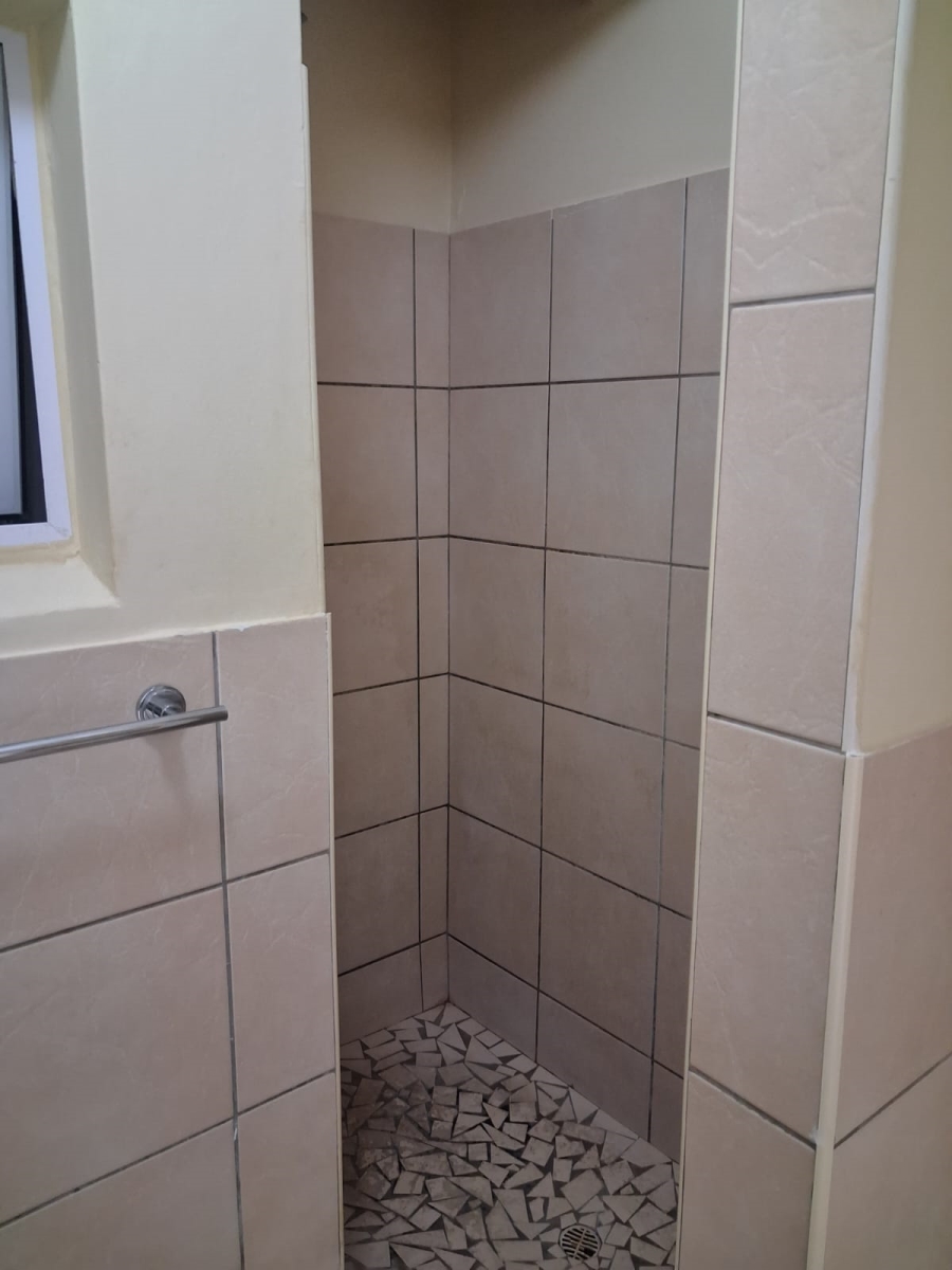 To Let 2 Bedroom Property for Rent in Quigney Eastern Cape